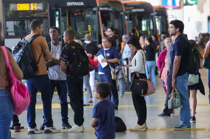 40% das mulheres já renunciaram a empregos por dificuldade de acesso