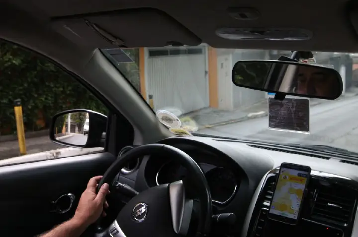 Aplicativos deverão detalhar custos das corridas aos consumidores