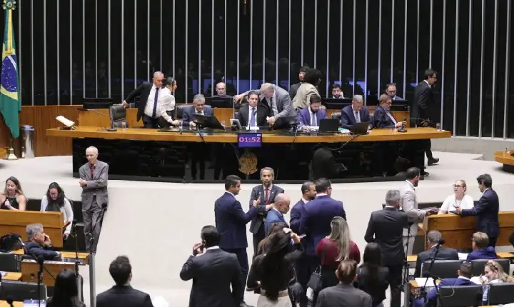 Câmara aprova autorização para estabelecimento comercial divulgar imagens de pessoas flagradas cometendo crime