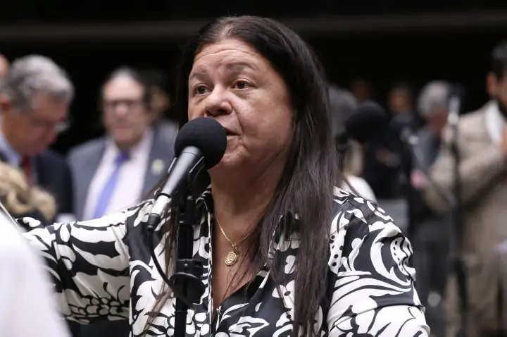 Comissão aprova projeto que equipara lúpus a deficiência para fins legais