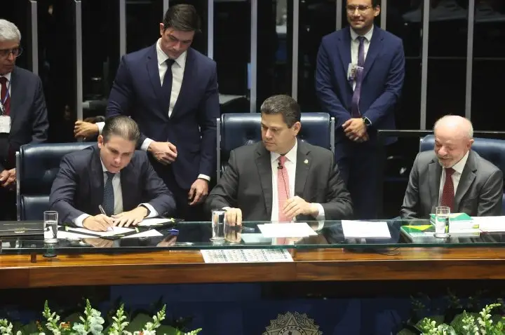 Congresso promulga aposentadoria especial para agentes de saúde e de combate a endemias