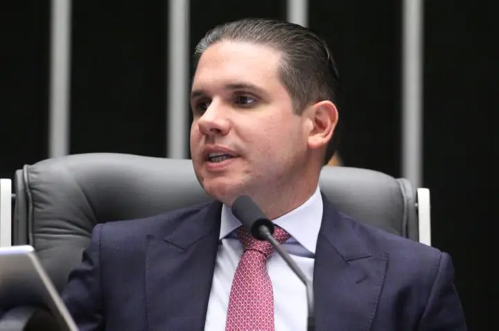 Congresso promulga o fim da escala 6x1 e aposentadoria especial para agentes de saúde
