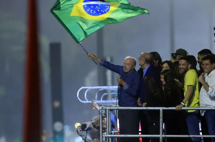 Líderes estrangeiros reconhecem vitória e parabenizam Lula