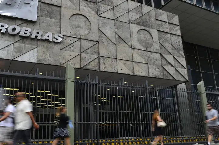 Petrobras fecha acordo para comprar gás dos EUA por mais de 20 anos