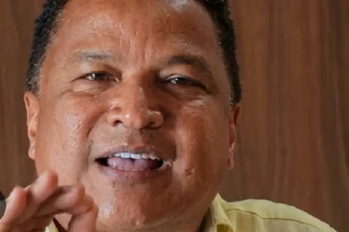 Prefeito Dr. Auri, investigado por acusações criminais, também teria introduzido o filho de 08 anos no mundo do crime? Caso exige investigação