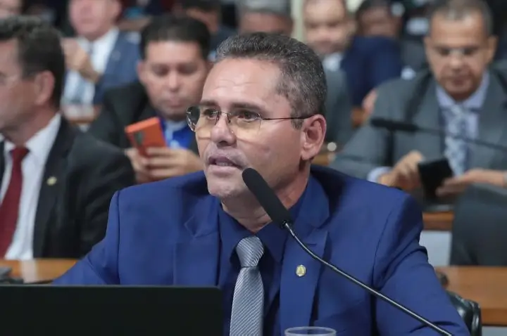 Projeto determina correção do saldo no FGTS pela variação da inflação