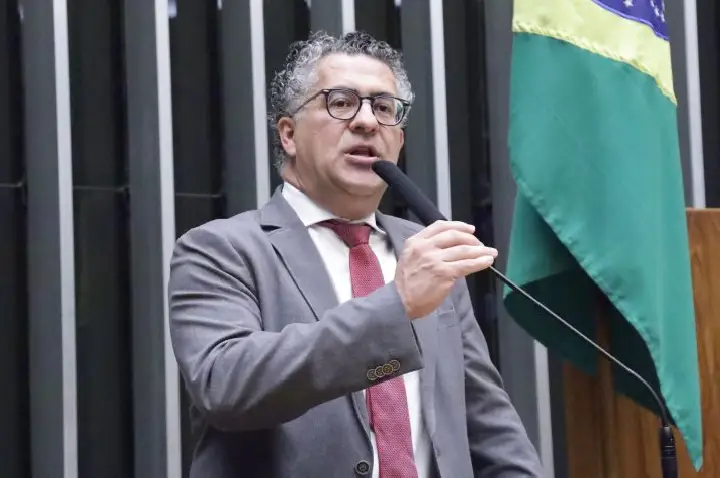 Projeto exige meios de escape para fauna em canais artificiais de água