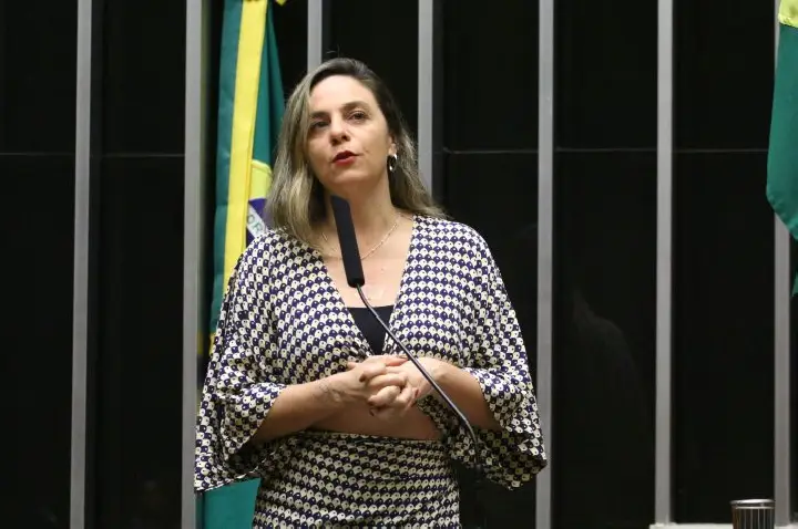 Projeto proíbe governo de comprar papel com celulose branqueada