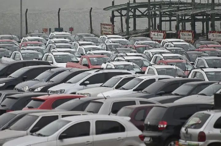 Venda de veículos novos no país sobe 15% até maio