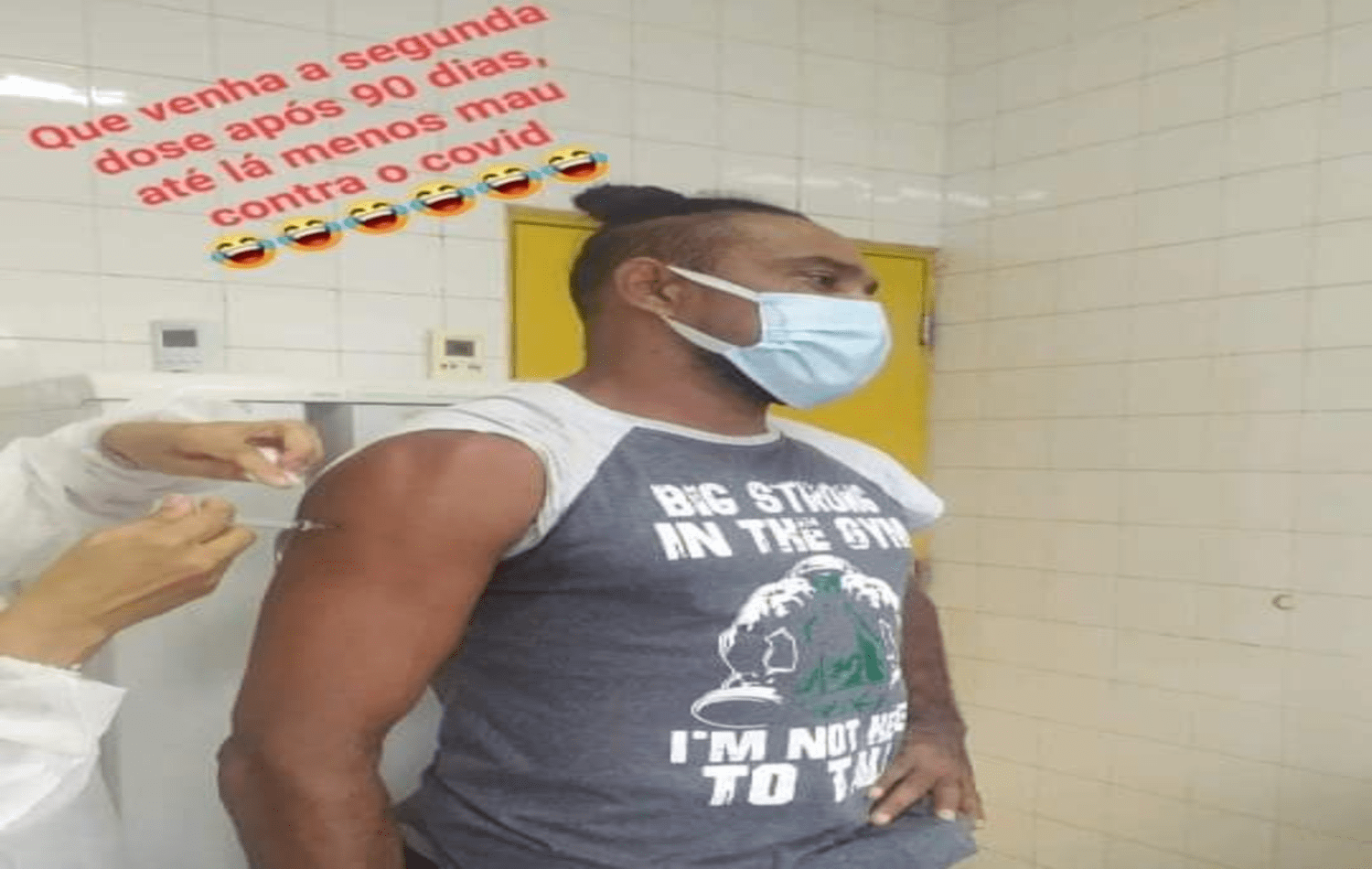 Personal trainer é vacinado contra Covid-19 e gera revolta em Araguaína 