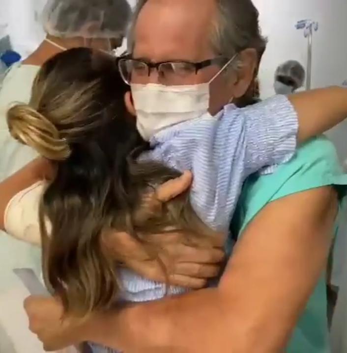 Médico araguainense, Dr. Valtercio deixa UTI e vence o Covid19