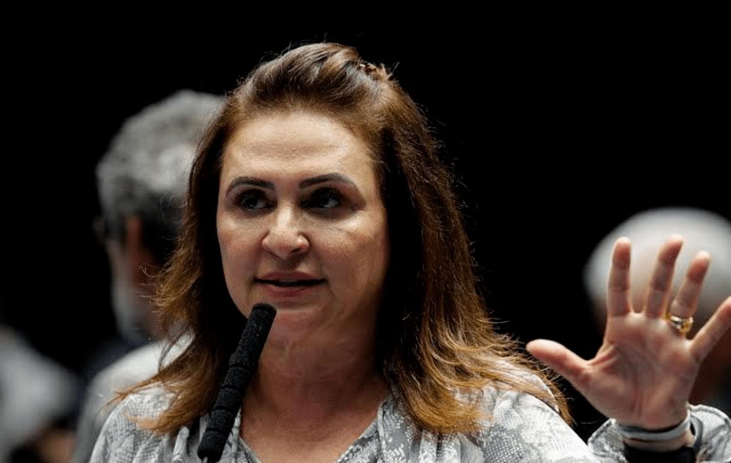 Senadora Kátia Abreu defende lockdow e cita sobrinho entubado com Covid19