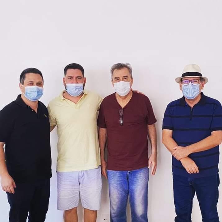 Em Brasília, Célio Moura recebe visita de Ronaldo e Tiago Dimas