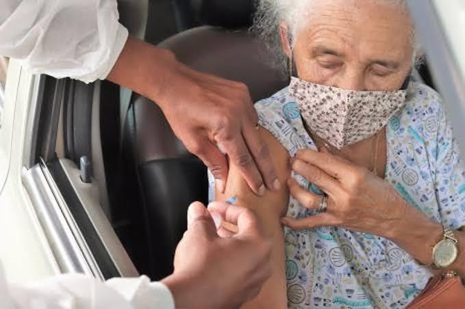 Pessoas com idade de 45 a 59 anos com comorbidades, obesos com  câncer serão vacinados em Araguaína