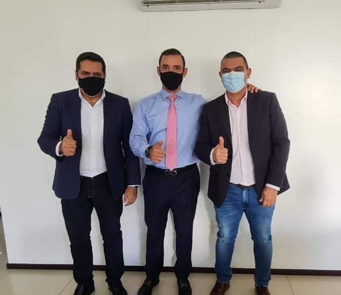 Vicentinho Júnior reúne com prefeitos e vices para alinhar quais recursos serão destinados a cada município tocantinense