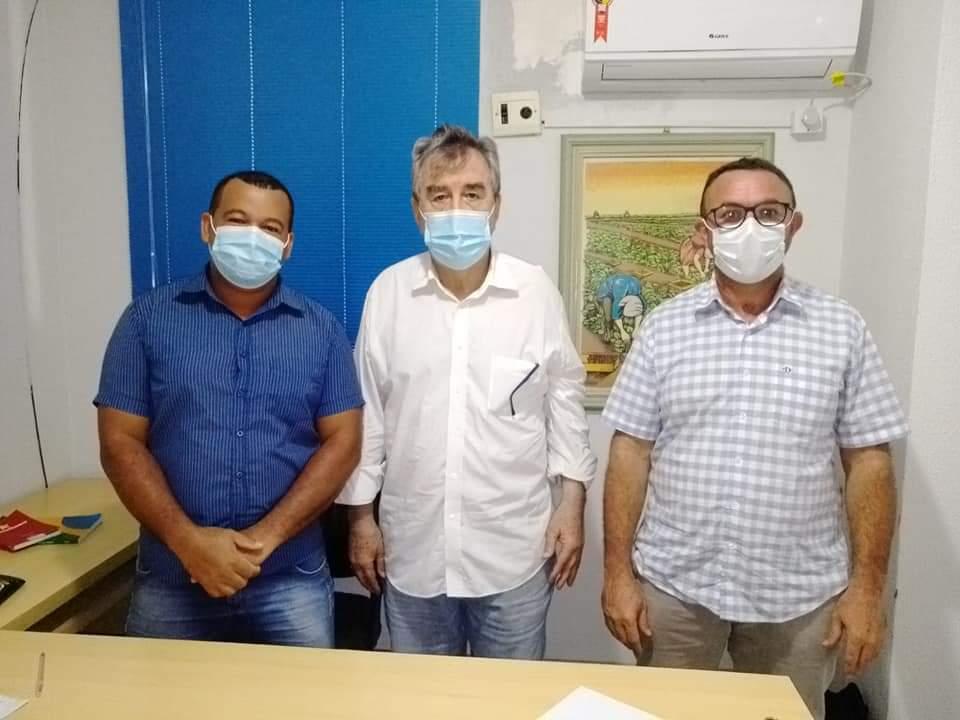 Célio Moura recebe Prefeito de Riachinho Ronaildo e Vereador Daniel do Absalão em Araguaína