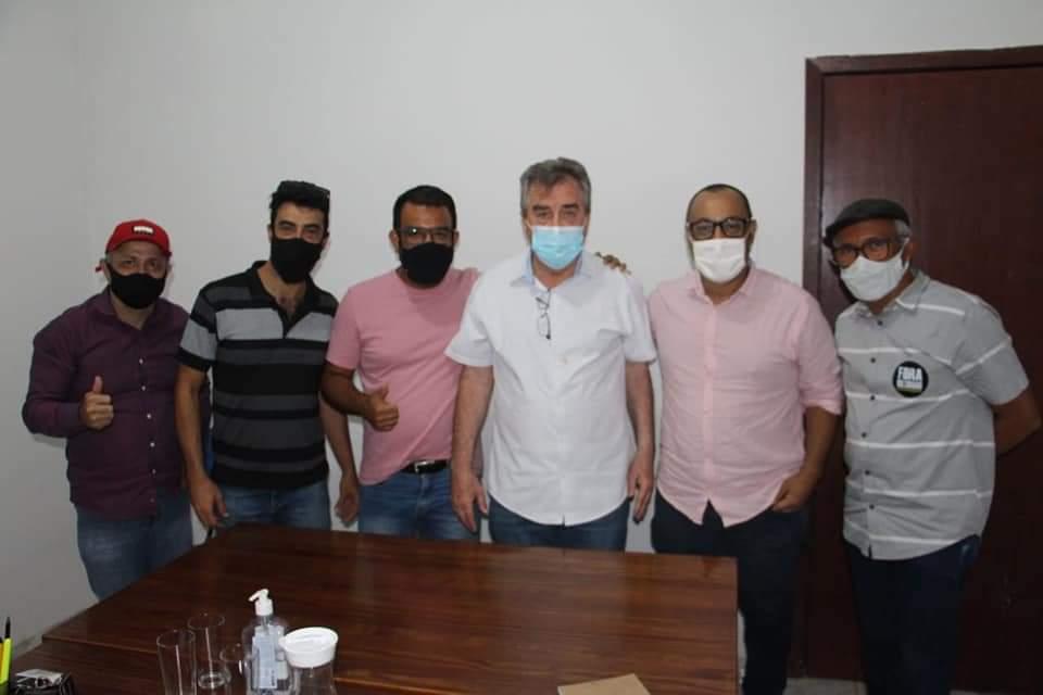 Deputado Célio Moura em agenda pelo Tocantins faz atendimento no gabinete  em Palmas-TO 