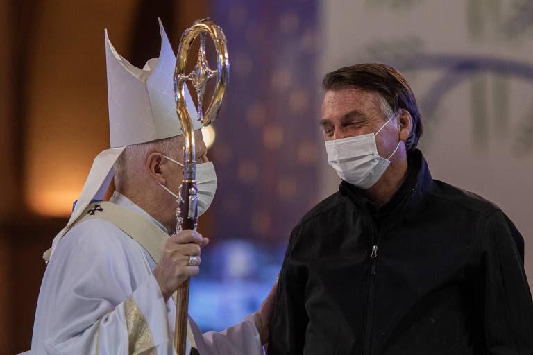Em Aparecida/SP, Bolsonaro é vaiado, xingado e ouve sermão de Arcebispo 