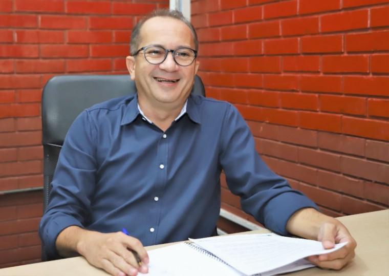 Filho de Secretário municipal está entre os contemplados com crédito educativo