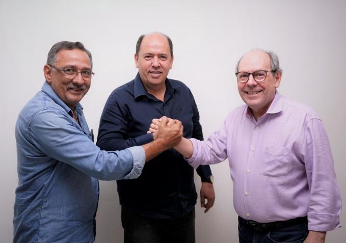 Insistir em candidatura de Dimas é delírio cômico de meia dúzias de aliados