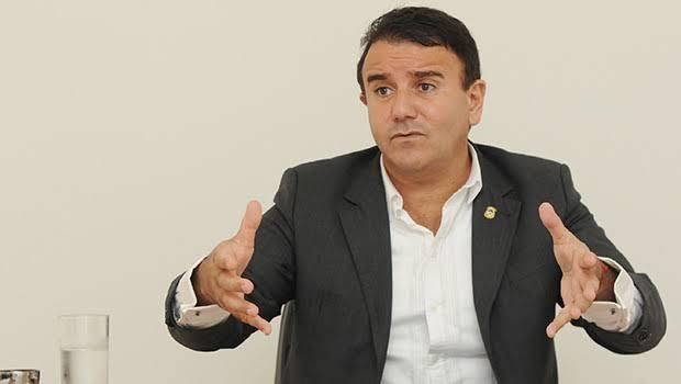 Um príncipe sem Reino: Eduardo Siqueira um cadáver político no Palácio