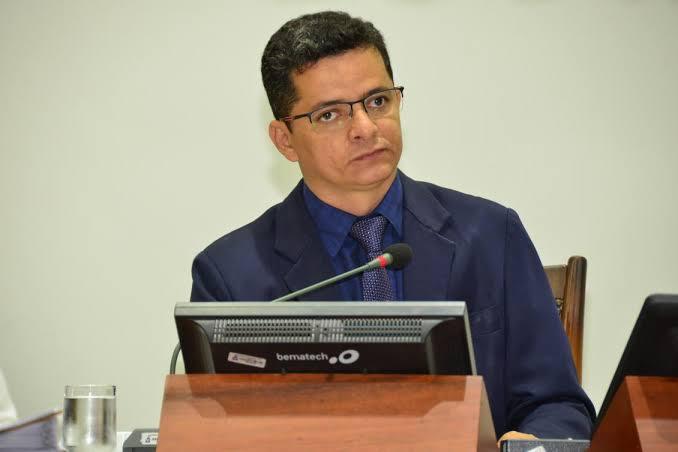 Jorge Frederico apresenta PL que zera o imposto estadual na compra de computadores para estudantes