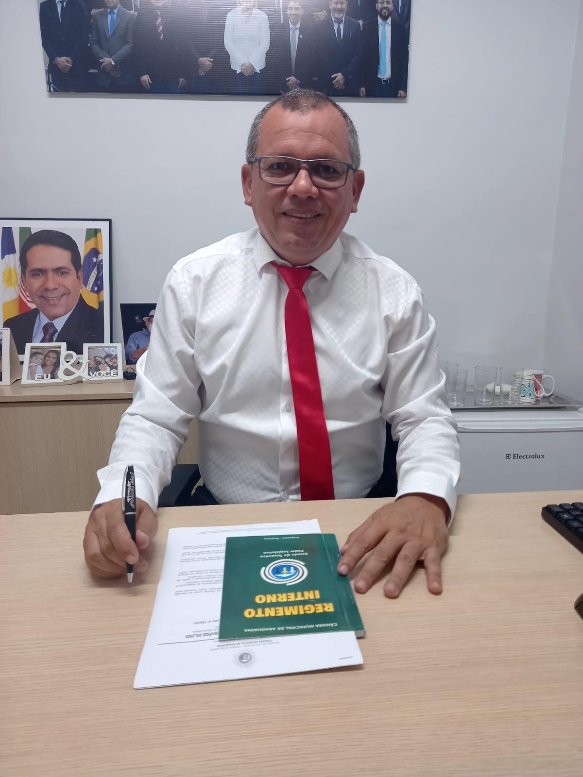 Vereador vai aos bairros de Araguaína e cria programa “Sentindo na Pele” para diagnosticar problemas