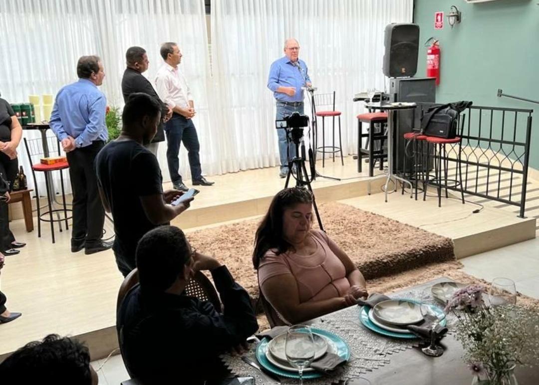 Dimas exclui pastores periféricos de café da manhã com líderes religiosos
