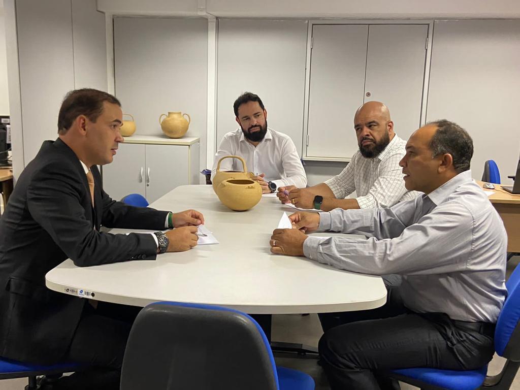 Vicentinho Júnior solicita ao presidente da Fundação Palmares registro de certificação do quilombo Raízes