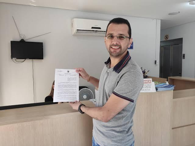 Polêmico e na defesa da 