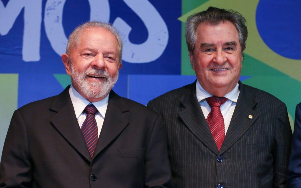 Velhos amigos: Lula recebe Célio Moura e pede campanha com amor no Tocantins