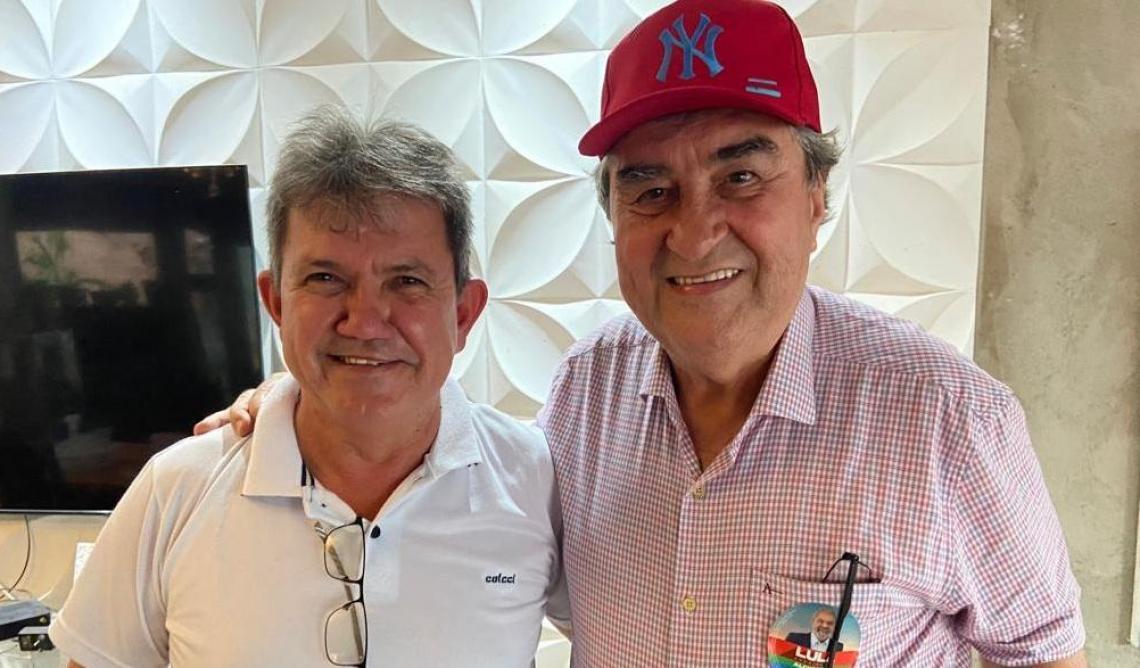 Célio Moura segue ganhando apoio de lideranças políticas por onde passa