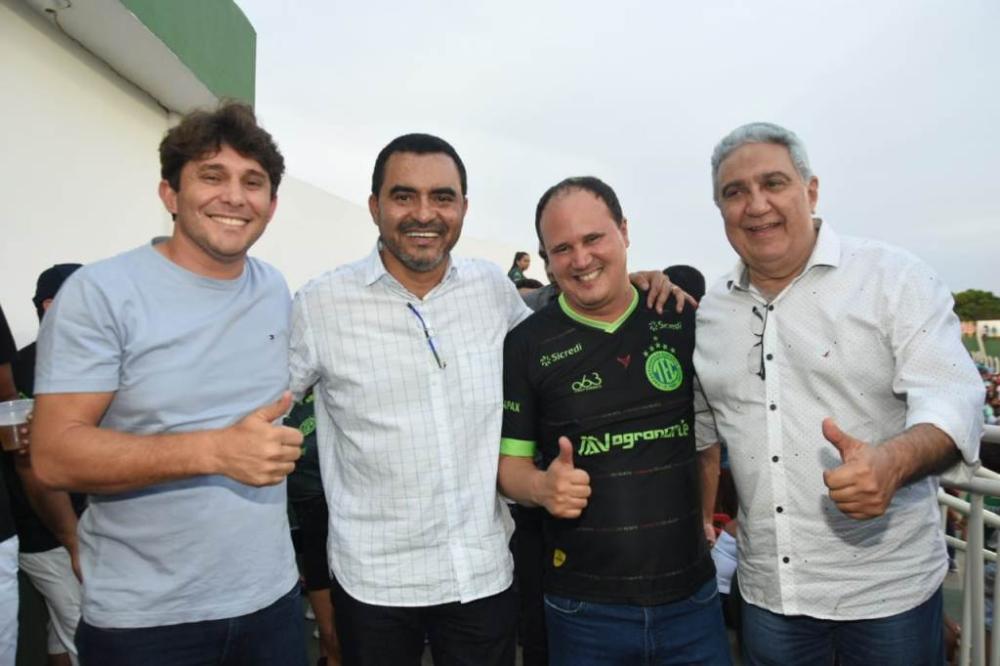 Governador Wanderlei Barbosa acompanha vitória do Tocantinópolis em jogo das oitavas de final do Brasileiro Série D
