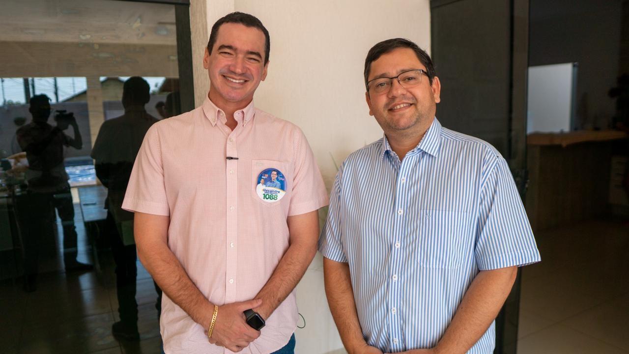 Alexandre Guimarães recebe apoio do presidente da Câmara de Guaraí