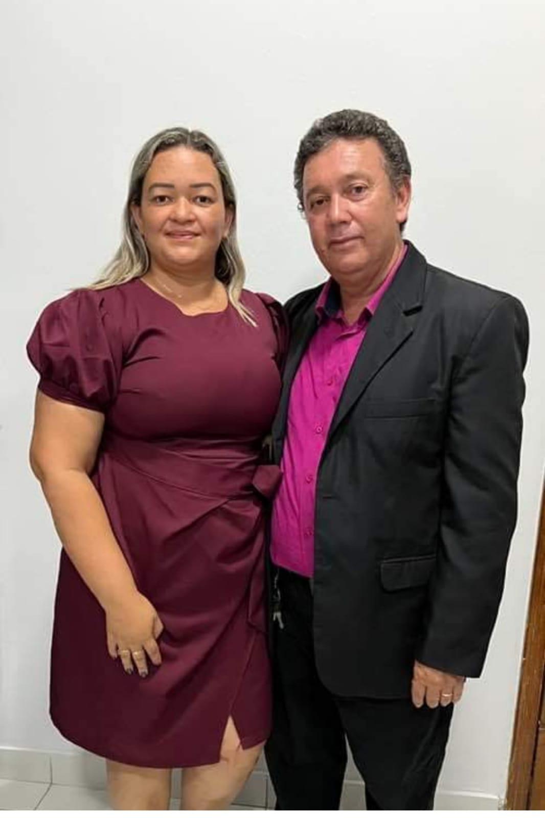 Morando no exterior, esposa de vereador recebe de prefeitura de Pequizeiro-TO