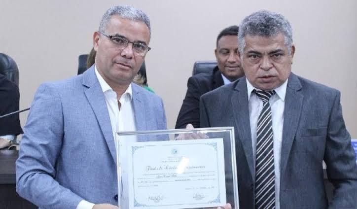 O chefe de gabinete tem que cair, se Wagner mantiver, é cumplice