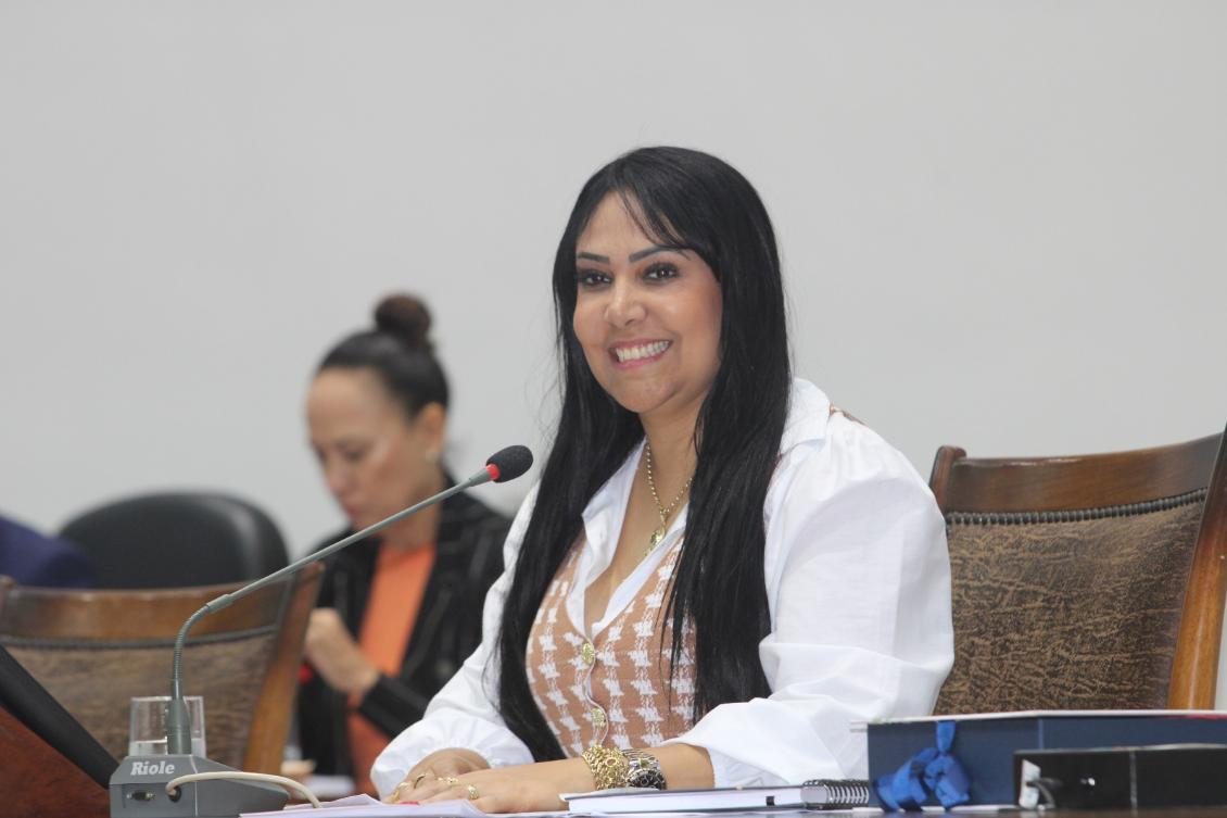 Professora Janad Valcari solicita que Governo realize pavimentação asfáltica em rodovias estaduais