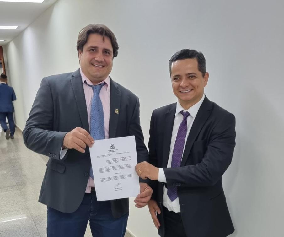 Jorge Frederico e Eduardo Fortes querem gerente do INSS/TO na AL para prestar esclarecimentos