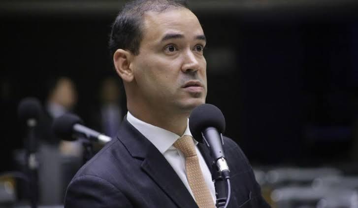 Em seis meses, Vicentinho Jr gastou R$ 227 mil com divulgação parlamentar