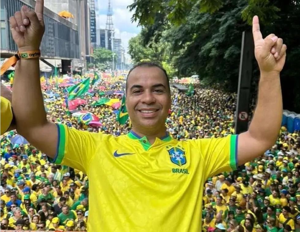 Oportunista Defensor de Golpista: Deputado Filipe Martins, Anuncia Pré-Candidatura a Prefeito de Palmas em Busca de Troco Político