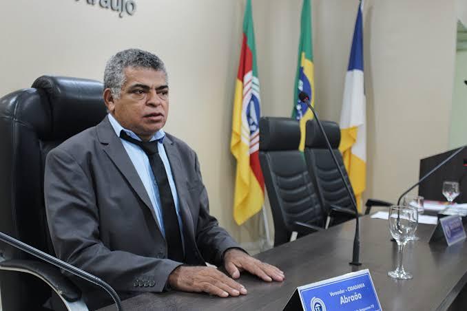 Escândalo: Assessor de Vereador Abraão Revela Corrupção Desenfreada: Rachadinha, Apropriação de Cartão Alimentação e Demissão